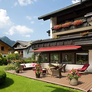 3* Hotel Menning ***s